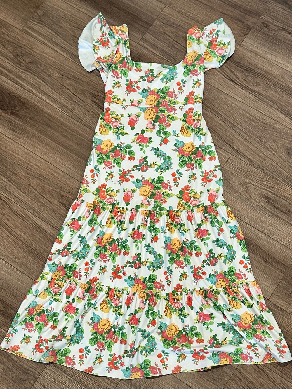 Smith And Quinn Bitty Cape Garden Floral Tiered Dress With Flutter Sleeves Small View 3